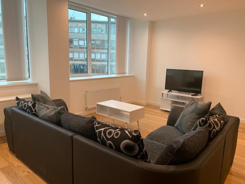 Modern 2 Bed 2 Bath Apartment In Central Croydon! Kültér fotó